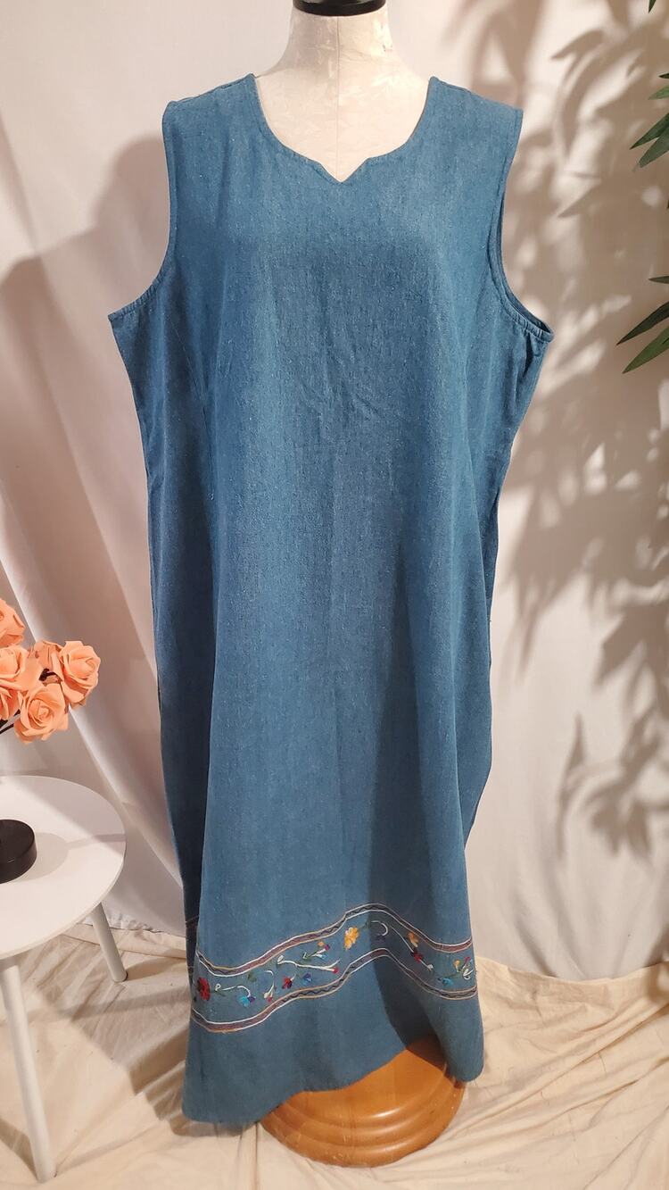VTG Country Plus Wear Denim Embroidered Dress Size 2X Modest Country Cottage 90s